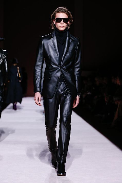 Men Couture, Tom Ford Menswear, Tom Ford Tuxedo, Fall Menswear, New York People, Men Lifestyle, Masc Fashion, Tom Ford Clothing, Leather Suit