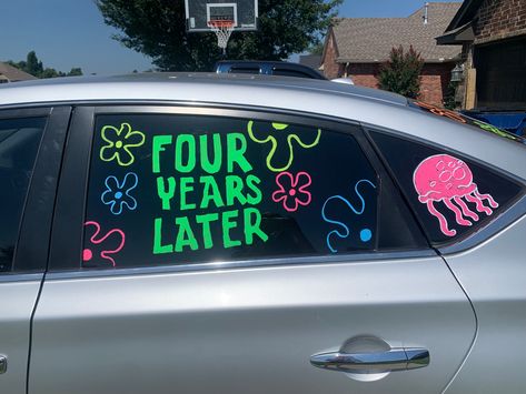 Car Chalk Window Ideas Birthday, Car Graduation Decorations Paint, Decorated Senior Cars, Car Window Graduation Ideas, Car Writing On Windows For Graduation, Just Graduated Car Paint, Car Window Decorations For Graduation, Senior Truck Decorations, Senior Car 2024