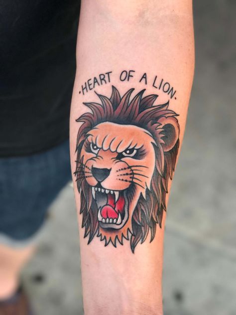 12+ American Tattoo Ideas: Traditional Lion Tattoo Designs Traditional Style Lion Tattoo, Lion Knee Tattoo, American Traditional Lion, Luis Tattoo, Traditional Lion Tattoo, Lion Tattoo Meaning, Tato Tradisional, Traditional Tattoo Old School, Lion Tattoo Sleeves