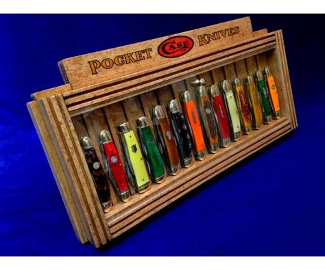 Pocket Knife Display Ideas, Diy Knife Display Case, Knife Collection Display Ideas, Knife Display Ideas, Pocket Knife Display Case, General Store Counter, Pocket Knife Display, Knife Display Case, Shelves Books