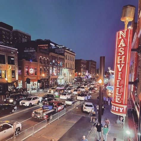 When you think Music City, think Broadway. This avenue is chock full of honky tonks, stores, and entertainment venues. Lit up by neon lights, it reflects the city’s colorful country music scene. Nashville Music Scene, Broadway Nashville, Nashville City, Nashville Music, Music City, Neon Lights, Country Music, Nashville, Tennessee