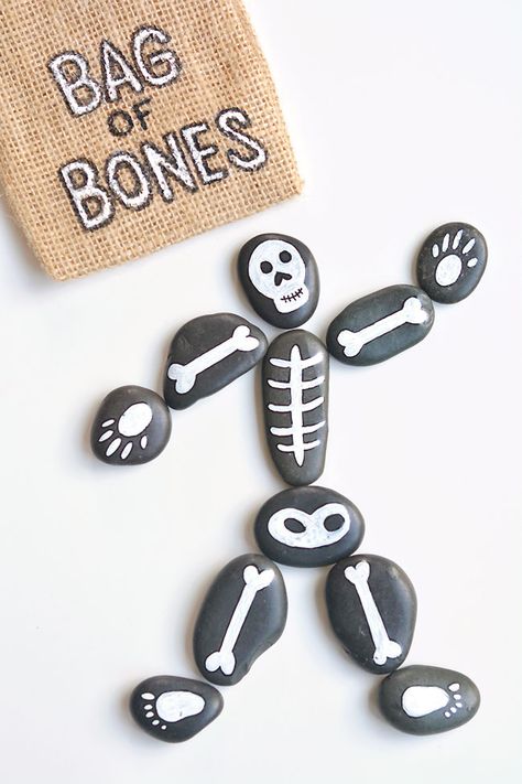 Bag Of Bones Halloween Ideas, Funny Bones Eyfs, Halloween Craft Ideas For Adults, Halloween Crafts For Adults Diy, Halloween Painted Rocks, Skeleton Craft, Bag Of Bones, Diy Pumpkins Crafts, Kids Halloween Food