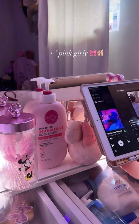 Pretty Pink Princess, Pink Lifestyle, Pink Life, Cream For Dry Skin, Mia 3, Pretty Skin, Pink Girly Things, Pink Vibes, Girly Accessories