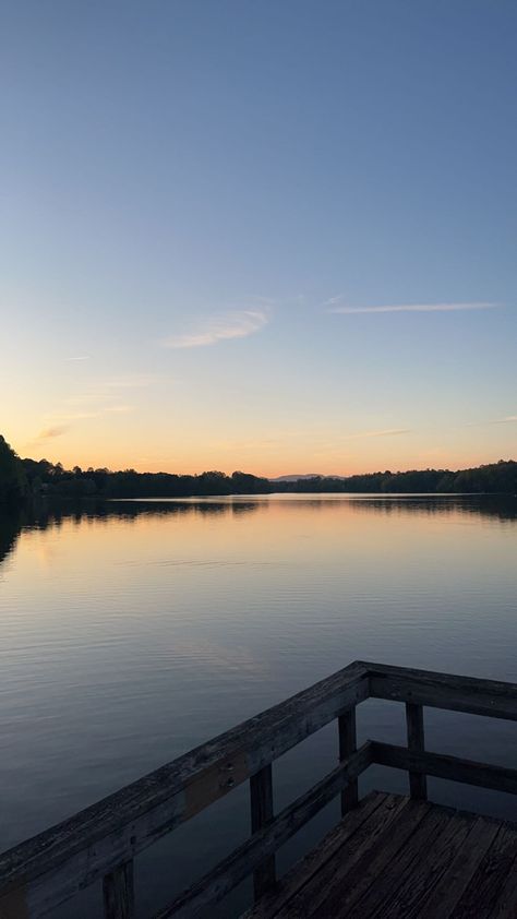 Lake Vision Board, Lake Background Aesthetic, Lake View Aesthetic, Lake Vibes Aesthetic, Summer On The Lake, Lake Asthetic Picture, Lake Days Aesthetic, Lake Pictures Aesthetic, Lakes Aesthetic