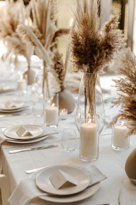 Boho Wedding Pampas Decor, Wedding Aesthetic Neutral, Boho Classy Wedding Decor, Simple Boho Ceremony Decor, Simple Fall Boho Wedding Decor, Boho Simple Wedding Centerpieces, Boho Parties Ideas, Boho Wedding Astethic, Pampas’s Grass Decor