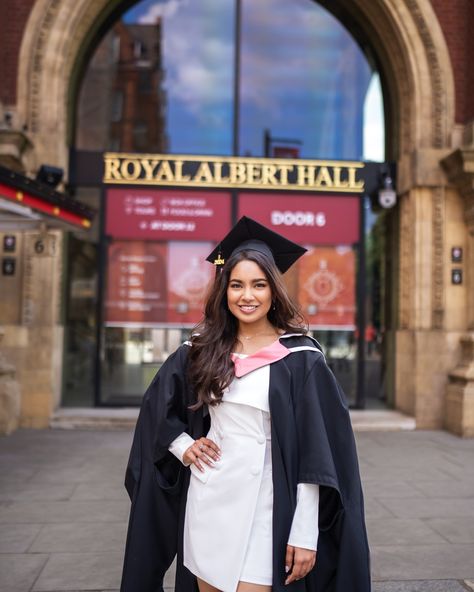 It was an honour to take photos for the graduation of Imperial College London, one of the top-ranked universities in the world. 🎓📸 . . . #ImperialCollegeLondon #Graduation #TopUniversity #Photography #ProudMoment #photographerlondon #graduationphotolondon #londonphotographers #graduationphotography #photoshootinlondon #visitlondon #portraitphotographerlondon London Graduation, Imperial College London, Graduation Photography, Royal Albert Hall, Top Universities, Visit London, London Photos, Proud Mom, Royal Albert