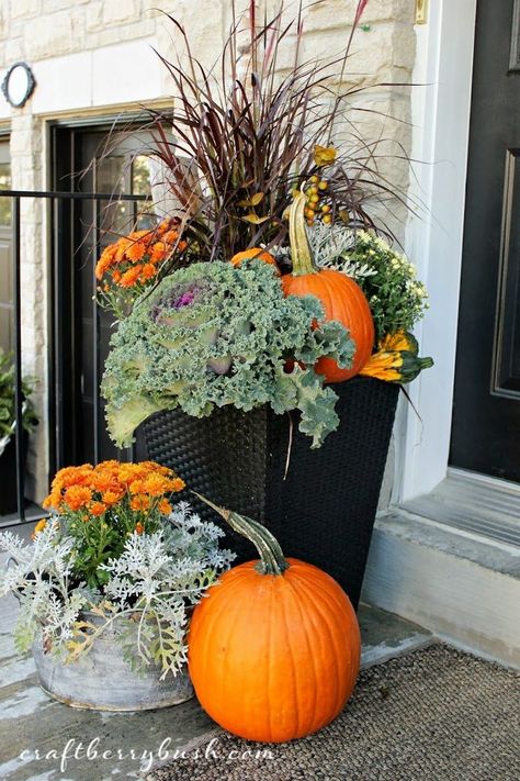 Favorite Fall Planter Ideas Fall Pots, Fall Container Gardens, Fall Containers, Fall Planters, Fall Front Porch Decor, Fall Deco, Farmhouse Front, Autumn Decorating, Fall Front Porch