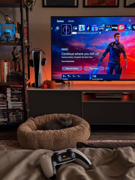 Mens Bedroom Decor, Small Game Rooms, Living Room Setup, Video Game Rooms, Apartment Living Room Design, Mens Bedroom, Future Apartment Decor, Bedroom Setup, Gaming Room Setup