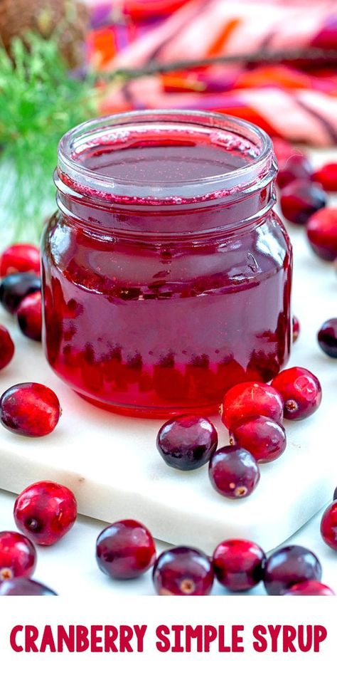 Cranberry Gin Cocktail, Cranberry Syrup Recipe, Cranberry Syrup, Cranberry Simple Syrup, Edible Holiday Gifts, Yogurt Oatmeal, Cranberry Drinks, Canned Cranberries, Cocktails And Mocktails