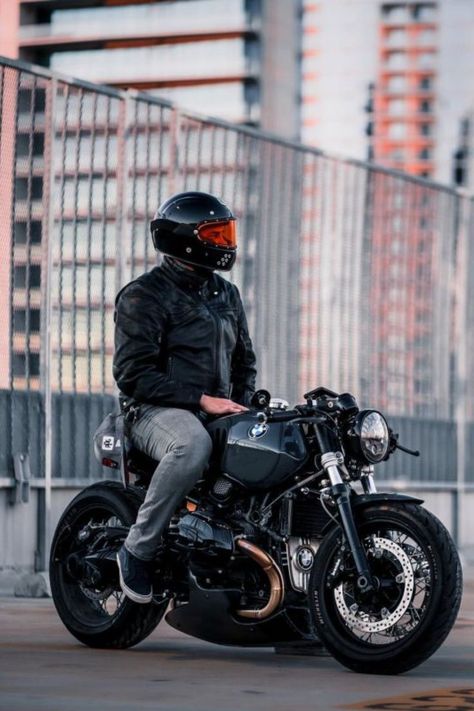 BMW R9T Cafe Racer ‘Fury’ by The Cafe’d Racer Nine T Bmw, Bmw R9t, Sepeda Retro, Мотоциклы Harley Davidson, Cafe Racer Design, Bike Bmw, Мотоциклы Cafe Racers, Motorcross Bike, Custom Street Bikes