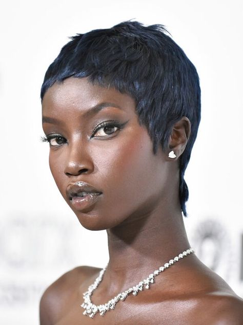 Youthful Face, Anok Yai, Mode Zara, Dark Skin Beauty, Short Black Hairstyles, Black Women Hairstyles, Beauty Skin, Pretty People, Fashion Models