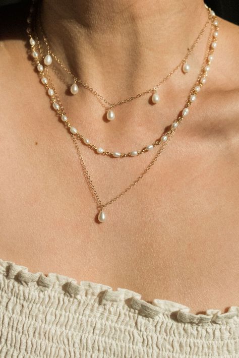 Gold And Pearls Necklace, Everyday Pearl Jewelry, Gold Pearl Necklaces, Gold Chain And Pearl Necklace, Gold And Pearl Layered Necklace, Dainty Gold Necklace Set, Layering Necklaces Pearl, Simple Layered Necklaces Gold, Elegant Layered Necklace