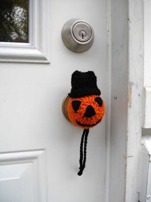 Yarn Accessories, Holiday Door, Halloween Door, Halloween Crochet, Jack O, Door Knobs, Christmas Crochet, Jack O Lantern, Crochet Crafts