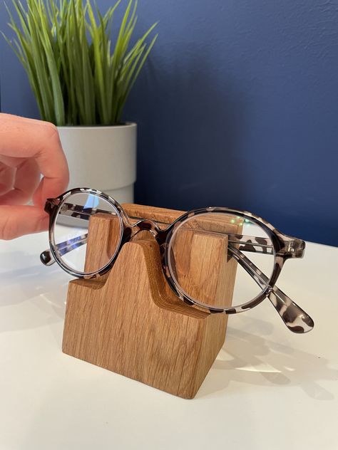 Wooden Glasses Stand, Eye Glasses Holder, Wooden Glasses, Router Projects, Glasses Stand, Personalised Glasses, Sunglasses Box, Nose Piece, Glasses Holder