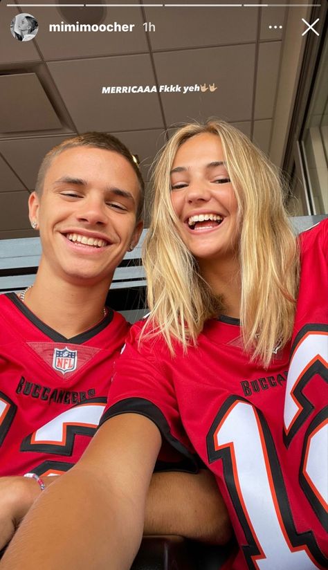 romeo beckham mia regan nfl buccaneers game football footy love couples cute date crush Mia And Romeo Beckham, Romeo And Mia, Mia Regan Romeo Beckham, Romeo Beckham And Mia Regan, Mimi Moocher, Mia Regan, Romeo Beckham, Arón Piper, Nicolas Peltz