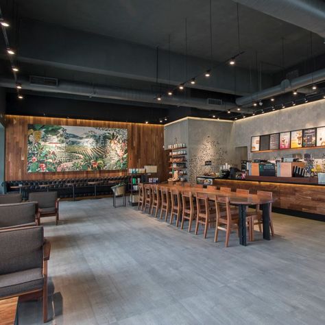 Starbucks Cafeteria, Starbucks Interior, Back Bar Design, Starbucks Shop, Coffee House Design, Store Interior Design, Starbucks Design, Table Low, Starbucks Store