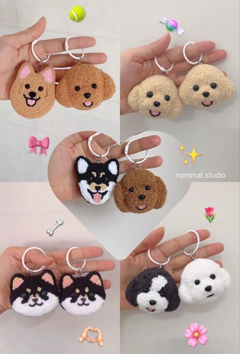 Handmade pet keychain customize persionalize pet lover punch needle tufting dog cat Small Punch Needle Ideas, Dog Punch Needle, Punch Needle Gift Ideas, Punch Needle Keychain, Punch Needling, Punch Needle Patterns, Harry Potter Drawings, 3d Pen, Handmade Pet