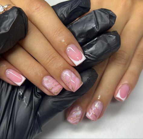 Short Acrylic Nails Heart, Holiday Nail Inspo, Nail Holiday, Turkey Nails, Pink French Tip, Holiday Acrylic Nails, Natural Gel Nails, Nails Heart, Builder Gel Nails