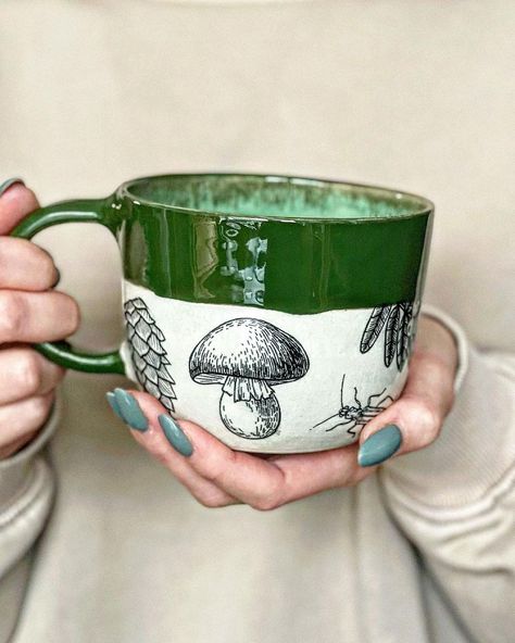 Joanna Dylowska (@artesano_ceramika) • Instagram photos and videos Fun Mug, Coffee Cups Aesthetic, Tea Pot, Mushroom Cups, Ceramic Cup Painting Ideas, Mug Painting Ideas Mushroom, Pottery Mugs With Mushrooms, Mushroom Ceramic Mug, Mug Handles Pottery Mushroom