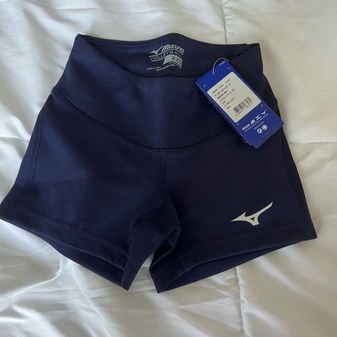 Gym Brands Women, Sport Outfits Women, Volleyball Fits, Mizuno Volleyball Shoes, Cute Volleyball Outfits, Navy Clothes, Volleyball Short, Mizuno Volleyball, Volleyball Spandex