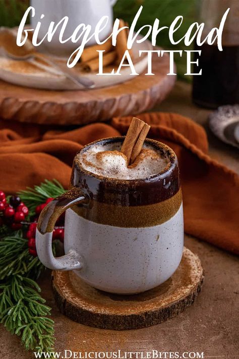 Gingerbread Chai Latte, Gingerbread Latte Recipe, Homemade Latte, Gingerbread Syrup, Smoothies Healthy, Homemade Gingerbread, Gingerbread Latte, Milkshake Recipes, Mixed Drinks Recipes