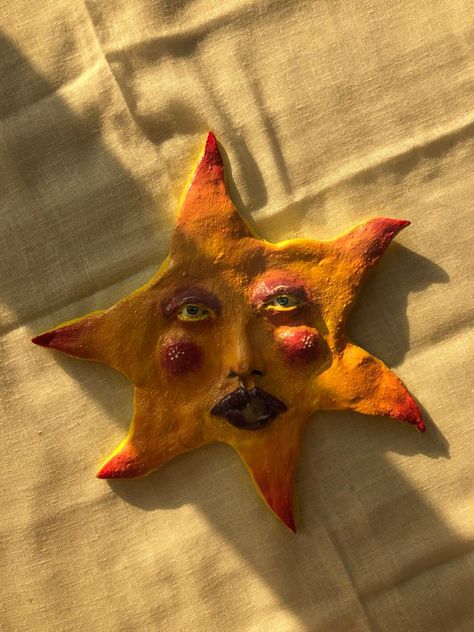 Sun Incense Holder Clay, Mouth Incense Holder, Clay Wall Sculpture Ideas, Sun Incense Holder, Air Dry Clay Insence Holder Diy, Clay Cone Incense Holder, Vintage Clay Art, Incense Clay Holder, Sun Clay Art