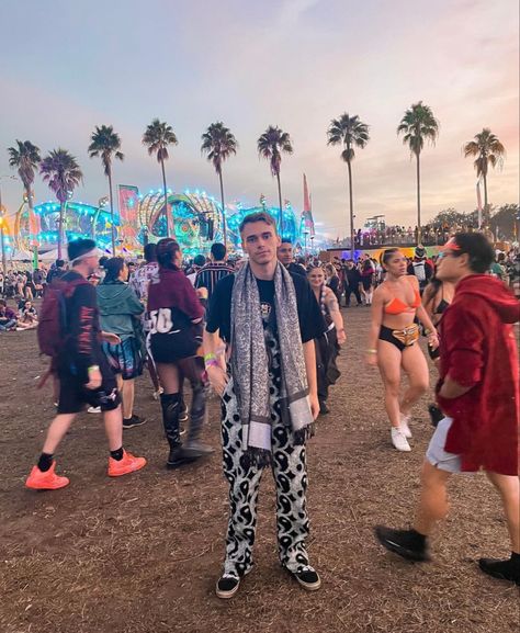 mens style | edc | mens festival outfits Men’s Edc Outfits, Lost Lands Festival Outfit, Mens Festival Outfits, Lost Lands Festival, Edc Orlando, Festival Fits, Festival Outfits Men, Rave Fits, Lost Lands