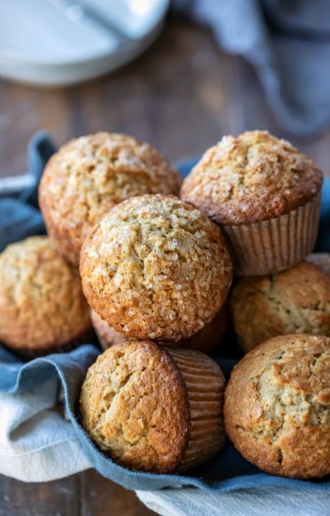 Maple brown sugar oatmeal muffin recipe #oatmeal #muffin #recipe #healthy #breakfast Maple Brown Sugar Oatmeal, Oatmeal Muffin, Pane Alle Olive, Recipe Oatmeal, Oatmeal Muffin Recipes, Brown Sugar Oatmeal, Menu Sarapan Sehat, Old Fashioned Oatmeal, Resipi Kek