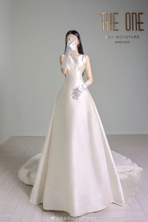 Korean Wedding Dress Elegant, Korean Wedding Dress, Big Wedding Dresses, Wedding Dress Bustle, Charming Wedding, Pretty Quinceanera Dresses, Classy Wedding Dress, Stylish Wedding Dresses, Pretty Wedding Dresses