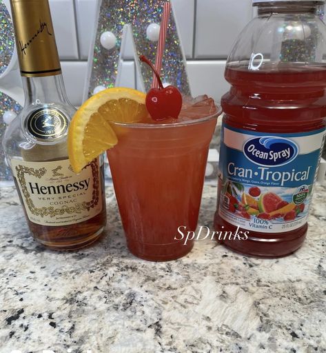 Shots Alcohol Recipes, Drinks Alcohol Recipes Easy, Pink Whitney, Games For Parties, Fun Drinks Alcohol, Bartender Drinks, Pretty Alcoholic Drinks, Alcholic Drinks, Drinking Games For Parties