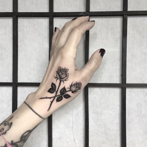 AdamVuNoir Wildflowers Tattoo, Little Rose Tattoos, Rose Hand Tattoo, Small Rose Tattoo, Muster Tattoos, Inspiration Tattoos, Rose Tattoo Design, Best Sleeve Tattoos, Aesthetic Tattoo