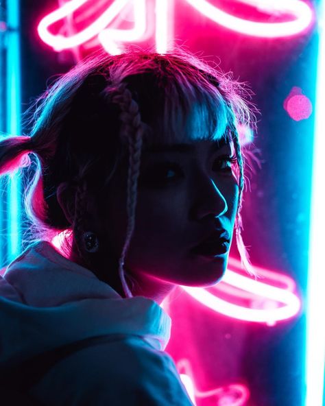 Retrowave Photoshoot, Vaporwave Photoshoot, Street Samurai, Retro Waves, Neo Noir, Portrait Poses, In Frame, Shoot Ideas, Cyberpunk