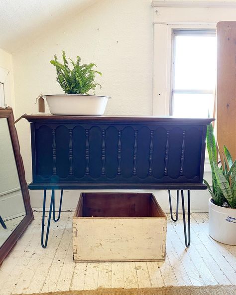 Lucketts Store on Instagram: “Cedar Chest Console - Sweet little cedar chest turned into a console table! This adorable vintage chest has been raised up on hairpin legs…” Lucketts Store, Charleston Homes, Cedar Chest, Diy Furniture Hacks, Vintage Chest, Hairpin Legs, Hope Chest, Long Legs, Console Table