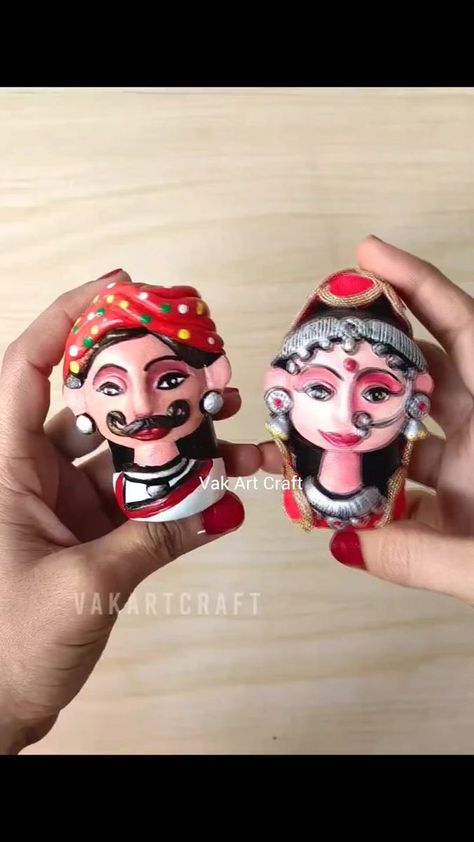 Rajasthani Couple, Craft From Waste, Dolls Handmade Diy, Diy Crafts Love, Bottle Craft, Diy Gift Set, Diy Glass Bottle Crafts, Art And Craft Videos, Art Decor Diy