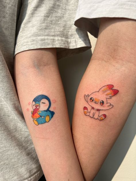 Pokemon Couples Tattoo, Pokemon Tattoo Pokeball, Matching Pokémon Tattoos, Gaming Matching Tattoos, Kawaii Pokemon Tattoo, Couples Anime Tattoos, Matching Tattoos Pokemon, Pokemon Couple Tattoos, Matching Anime Couple Tattoos