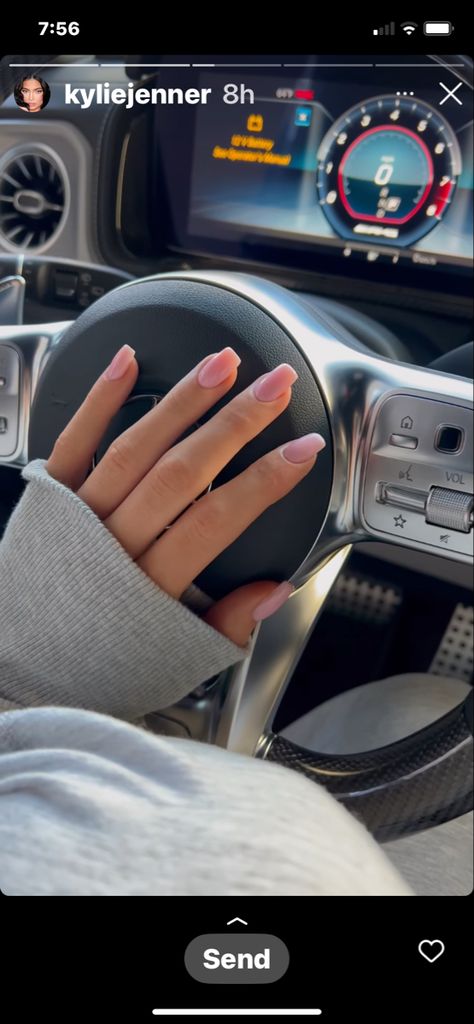 Nails Inspiration Kylie Jenner, Uñas Kylie Jenner, Kendall Jenner Nails, Acrylic Toenails, Acrylic Nails Kylie Jenner, Nail Art Step By Step, Kardashian Nails, Art Step By Step, Blue Chrome Nails