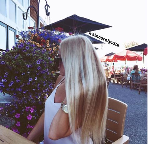 Blonde Golden Highlights, Healthy Blonde Hair, Perfect Blonde Hair, Bright Blonde Hair, Perfect Blonde, Blonde Hair Inspiration, Bright Blonde, 5k Followers, Long Blonde Hair