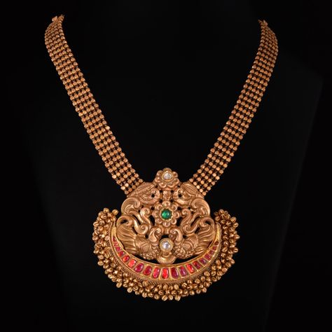 Vummidi Bangaru Jewellers Vummidi Bangaru Jewellers, Buy Gold Jewelry, Gold Jewelry Outfits, Antique Jewellery Designs, Gold Jewelry Simple Necklace, Gold Necklace Indian Bridal Jewelry, Antique Jewelry Indian, Gold Pendant Jewelry, Antique Gold Jewelry