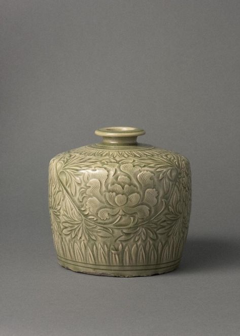 BOTTLE, celadon with carved peony scroll design
Cultural Property	Important Cultural Property
Date1	Northern Song dynasty
Date2	11th-12th century
Kiln	Yaozhou ware
Height (cm)	16.8
Maximum Diameter (cm)	17.3
Weight (g)	1,624
Collection	The ATAKA Collection
Credit Line	The Museum of Oriental Ceramics, Osaka (gift of SUMITOMO Group, the ATAKA Collection), photograph by 〓（Please credit the name of the photographer which is indicated at the bottom left of each image）
Accession No.	00666
Description Open Data, Song Dynasty, Scroll Design, 12th Century, Osaka, Kiln, Peonies, Carving, Ceramics