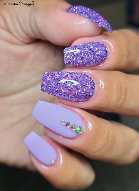 Purple Shine Nails, Birthday Sparkly Nails, Sparkly Purple Nail Designs, Purple Glitter Tip Nails, Purple Nails With Glitter Accent, Purple Diamond Nails, Nails With Sparkle Design, Lila Nails Design, Purple And Silver Nails Designs