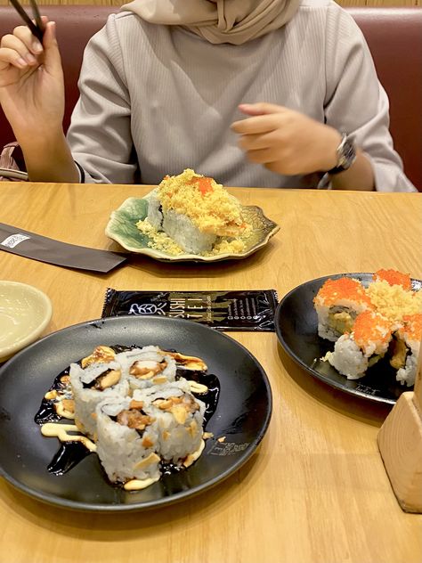 let’s have a sushi date <3 Sushi Date, Aesthetic Food, Photo Ideas, Collage, Pins, Quick Saves