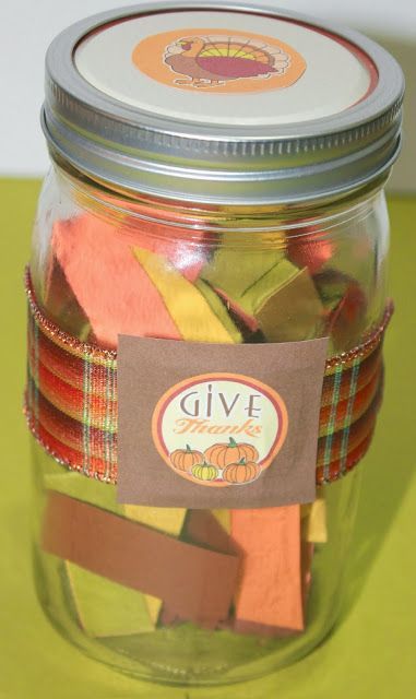 Give Thanks Jar with Free Printables from playpartypin.com #Thanksgiving #crafts Gratitude Jar Ideas, Gratitude Games, Thankful Jar, Guessing Jar, Thankful Everyday, Turkey Crafts Kids, Gratitude Jar, Thanksgiving Gratitude, Thankful Thanksgiving