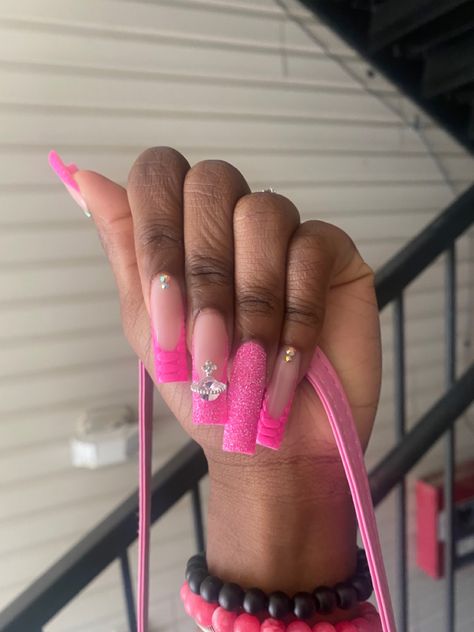 Pink Planet Nails, Croc Pattern Nails, Birthday Nail Set Ideas Medium Pink, Pink Nails Medium Length, Pink Crocodile Nails, Pink Medium Nails, Hot Pink And Silver Nails, Pink Croc Nails, Pink Bottom Nails