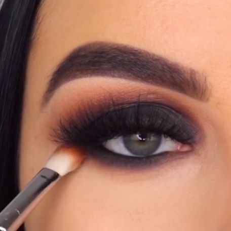 Jujube Tree, Teknik Makeup, Matte Eye Makeup, Black Eye Makeup, Video Makeup, Makeup Tutorial Eyeliner, Smokey Eye Makeup Tutorial, Makeup Tutorial Eyeshadow, Eye Makeup Pictures