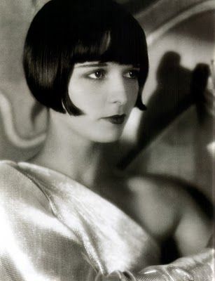 Bob Hairstyle – Photo taken from glamourdaze, a great source for vintage style. 1920s Bob, Hairstyles 1920, Colleen Moore, 1920s Hair, Louise Brooks, Athletic Hairstyles, 1920s Flapper, Lost Girl, Bob Styles