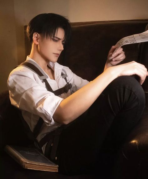 4/4 Levi Hairstyle, Levi Ackerman Haircut, Levi Ackerman Hot, Aot Cosplay, Levi Cosplay, Attack Titan, Cosplay Boy, Snk Cosplay, Captain Levi