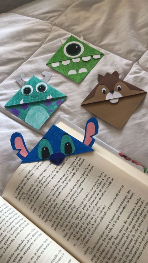 Book Mark Ideas Easy, Organizator Grafic, Penanda Buku, Handmade Bookmarks Diy, Diy Crafts Bookmarks, Creative Bookmarks, Instruções Origami, Aktivitas Montessori, Seni Origami