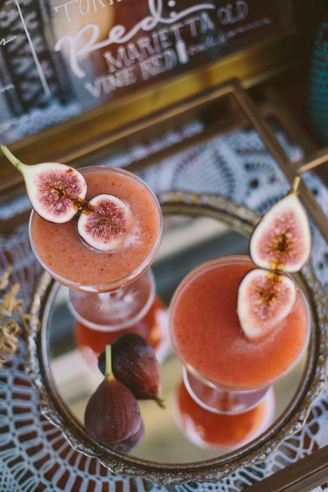 10 Fancy Fig Cocktails for Fall | Brit + Co Cocktails For Fall, Fig Syrup, Honey Cocktail, Summer Vodka Cocktails, Aphrodisiac Foods, Fig Newtons, Tacoma Wedding, Fall Cocktails Recipes, Vodka Cocktails Recipes