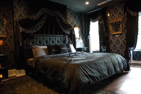 Booking.com Recreates the Addams Family Mansion in Brooklyn – Adweek Dark Modern Bedroom, Gothic Bedroom Ideas, Dramatic Bedroom, Goth Bedroom, Goth Things, Gothic Bedroom, Victorian Bedroom, Moody Bedroom, Gothic Glam