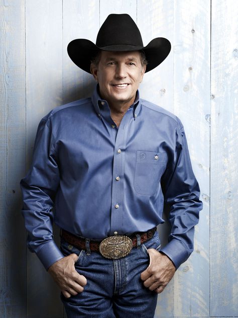 George Strait Family, King George Strait, Entertainer Of The Year, Country Music Artists, George Strait, Country Music Stars, Country Music Singers, King George, Music Legends